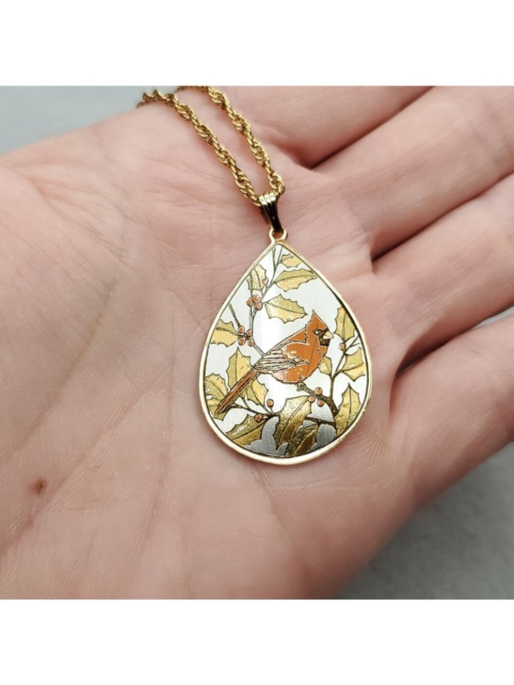 Reed & Barton Cardinal Pendant Necklace Gold Tone Bird 1.25" X 18" - Picture 2 of 6